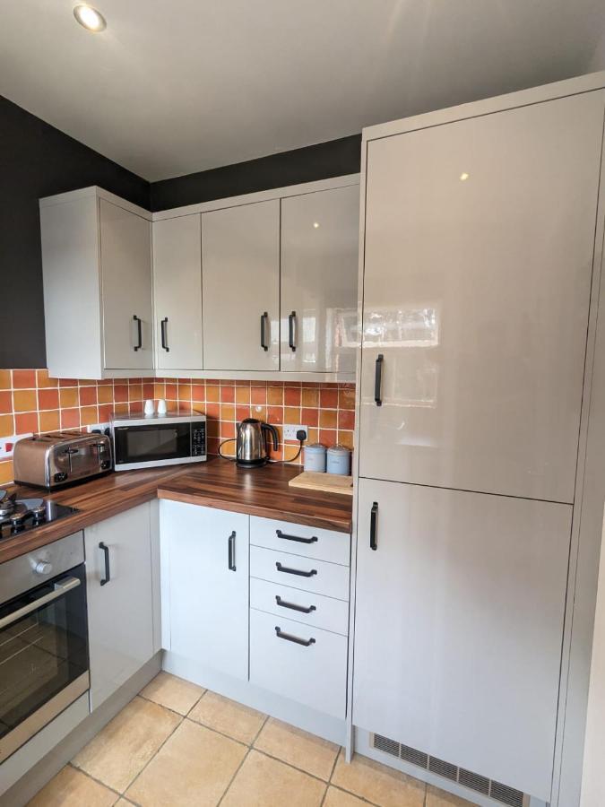 Stylish Modern Apartment, Free Secure Parking Allesley Екстериор снимка